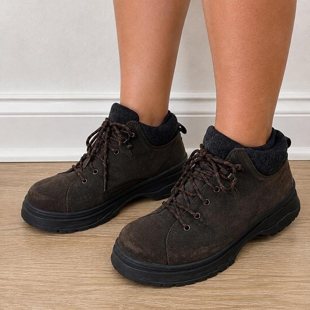 Womens size 7 vintage y2k ankle boots no boundaries